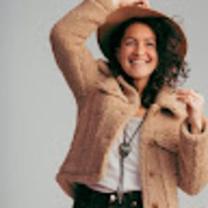 Meet your Posher, Hillary